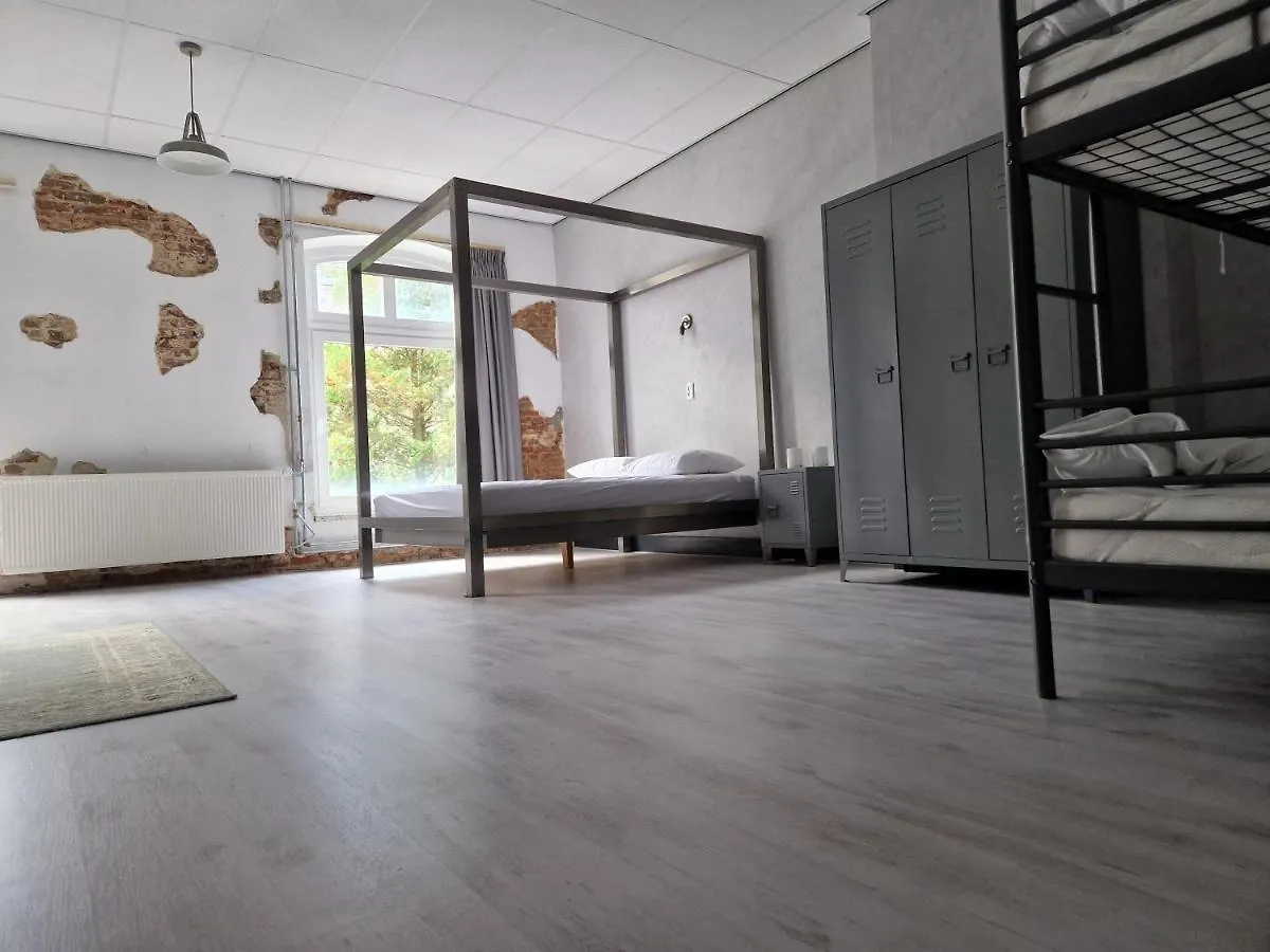 B&B \'T Kloaster Kamer De Fabriek contacts